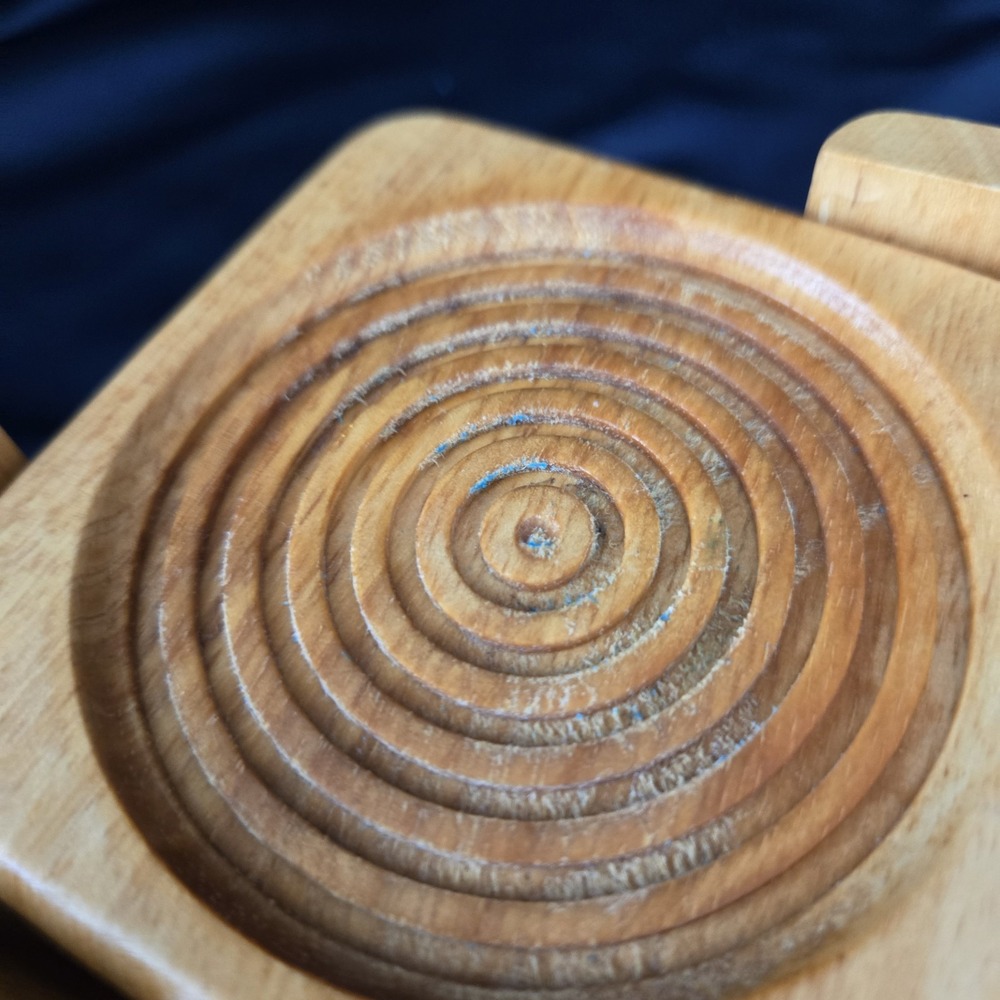 Dolphin Genuine Beechwood Wooden Holder and 8 Coasters Condensation Catch Rings - Picture 8 of 11